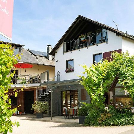 Wein & Wohngut Paulushof Hotel Pünderich Exterior foto
